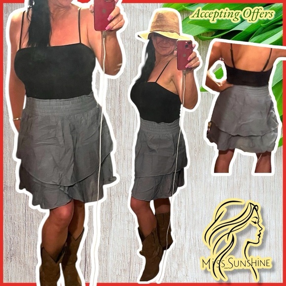 Garnett Hill - Sz 8 - tiered slightly assymetric 100% cotton medium denim Skirt - Picture 1 of 3